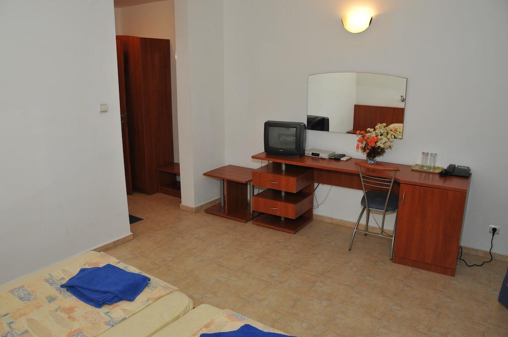 Siana Hotel Sveti Vlas Oda fotoğraf